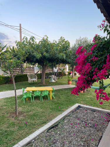 Gallery image of Merovili Μικρές Ενοικιαζόμενες Κατοικίες in Glífa
