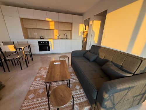 Appartement vue dominante sur la mer