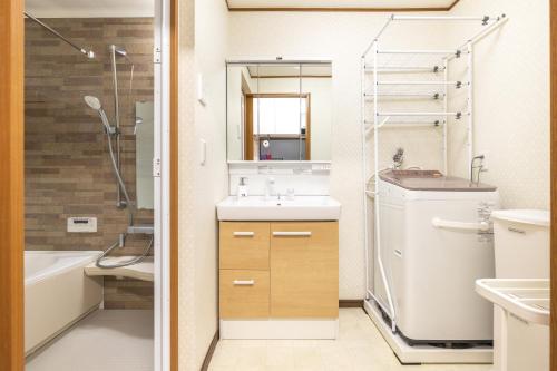 KiraKira House Elegant 3BR on Yamanote Line