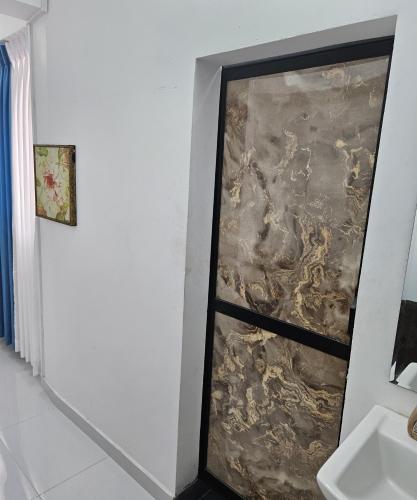 Gambar di galeri bagi Keturah di Colombo