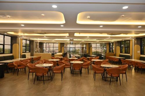 Εστιατόριο ή άλλο μέρος για φαγητό στο Hotel Comfort Inn Shikrapur