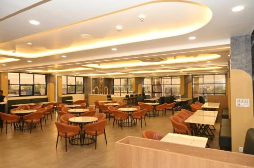 Εστιατόριο ή άλλο μέρος για φαγητό στο Hotel Comfort Inn Shikrapur