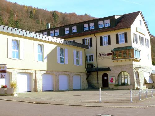 Hotel Garni in der Breite builder 1