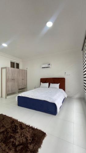 Ένα ή περισσότερα κρεβάτια σε δωμάτιο στο 1-Bedroom Comfort Loft