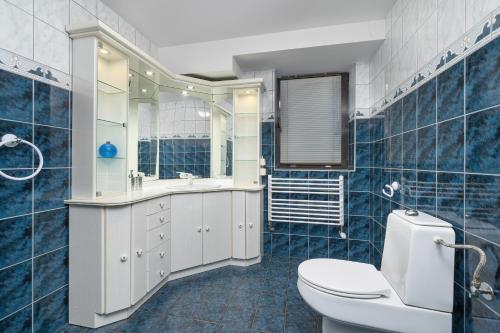 Ванная комната в Przytulne Apartamenty w Klimatycznym Domu nad Białką w Otoczeniu Górskich Krajobrazów by Noclegi Renters