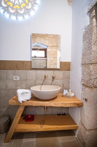 Koupelna v ubytování Dimore Piazza Roma Trulli & Suite