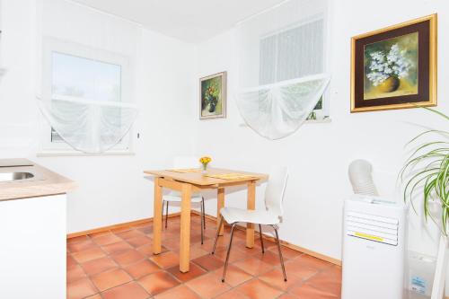 Fotografie z fotogalerie ubytování Apartma Oljka Pomjan v destinaci Šmarje