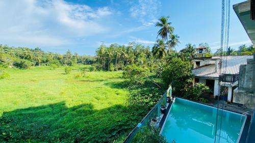 Bazén v ubytování southern grace apartment nebo v jeho okolí