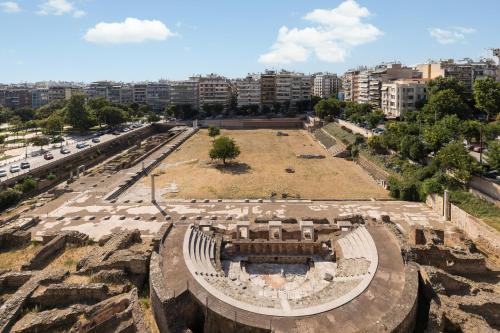 Γενική άποψη της πόλης Θεσσαλονίκη ή θέα της πόλης από  αυτό το διαμέρισμα