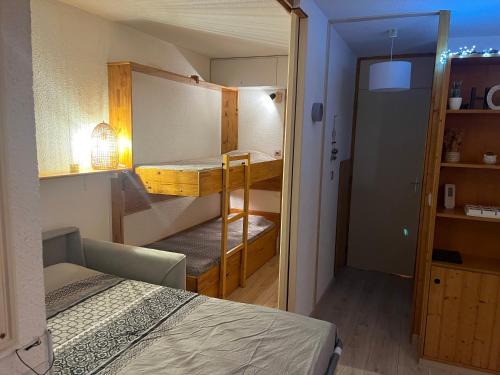 Aollets La Plagne appartement 5 pers sur piste ski in out