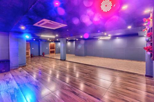 Ảnh trong thư viện ảnh của Grand Krisa Resort & SPA, Manali Experience Luxury With all Weather ACs in Every Room ở Manāli