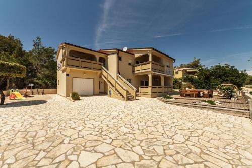 Apartments Laguna