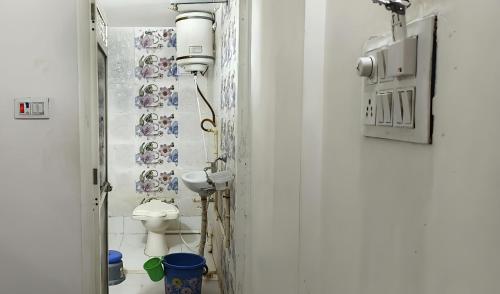 Ένα μπάνιο στο Hotel PRABHU PALACE