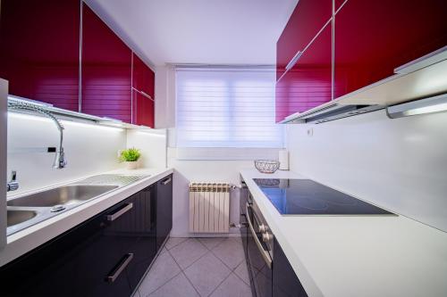 Zagreb 175 - 2 Bedrooms - Terrace New - Apartment - Flexible Keybox Entry - Modern - Monthly Rent - WiFi