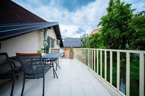 Zagreb 175 - 2 Bedrooms - Terrace New - Apartment - Flexible Keybox Entry - Modern - Monthly Rent - WiFi