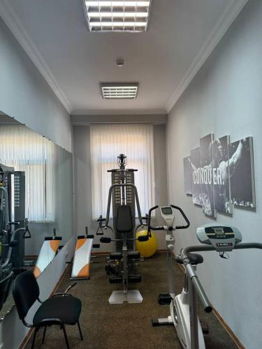 Pusat kecergasan dan/atau kemudahan kecergasan di Regency Hotel