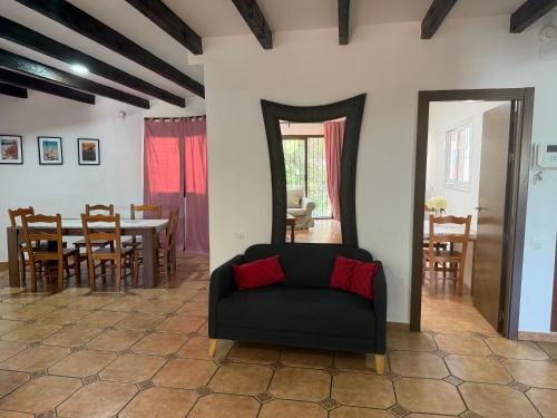 Casa de 5 Dormitorios Cerca de la Playa en Marbella Elviria photo 7