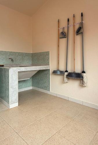 Gambar di galeri bagi Vila Rocha Do Sol 59A - Ensuite Room With Balcony View di Canhas