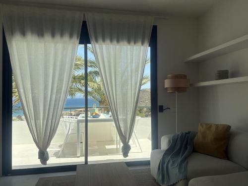 Ένα ή περισσότερα κρεβάτια σε δωμάτιο στο Resort Macenas # Sea Views # 2BR # WIFI # Family