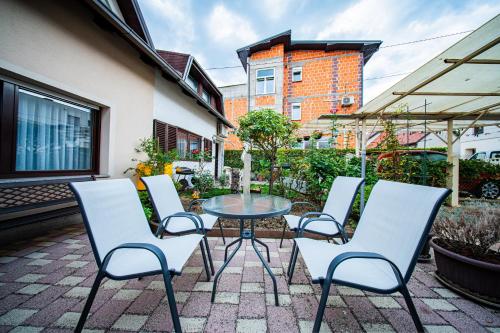 Zagreb 174 - 2 Bedrooms - Parking - New - Apartment - Flexible Keybox Entry - Modern - Monthly Rent - WiFi
