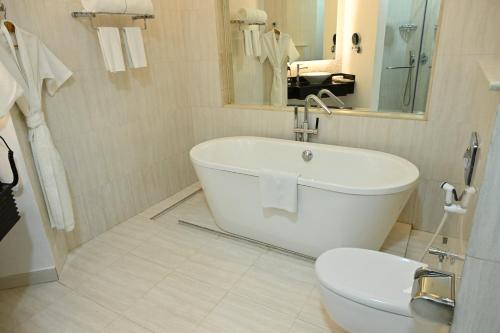 Phòng tắm tại Savoy Grande Hotel