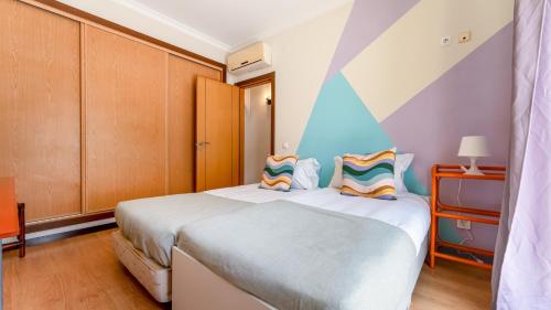 Foto Bright 3BDR House with Pool by Lovelystay 4