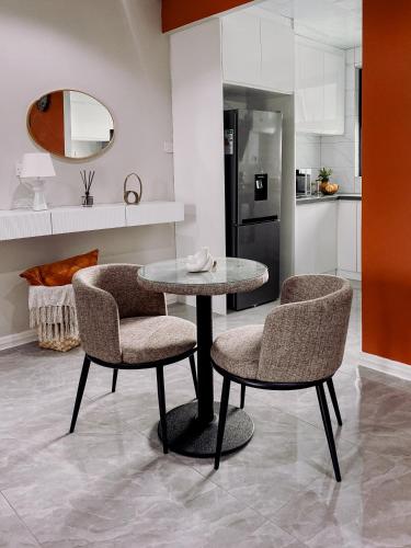 Φωτογραφία από το άλμπουμ του The Luxe Loft Apartments σε Γκαμπορόνε