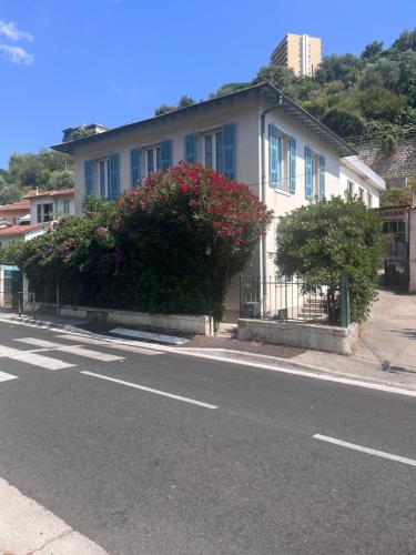 Haut de maison niçoise - Calme, Charme et Vu Dégagée sur les Collines
