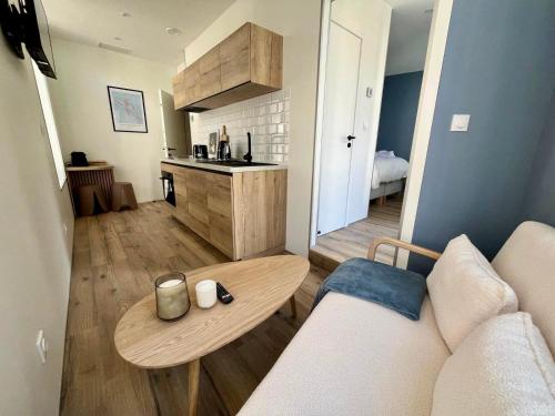Foto LILLEHOSTS 1, Vieux Lille, Newly renovated, Modern & Stylish apartment, perfectly located 6