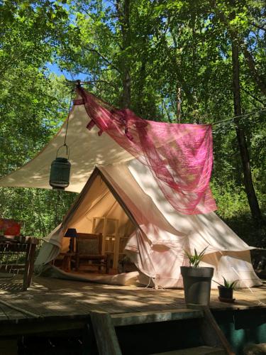 Tente aménagée pour 1 ou 2 personnes