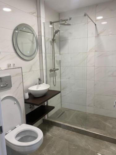Bilik mandi di Luma Apartment Sibiu