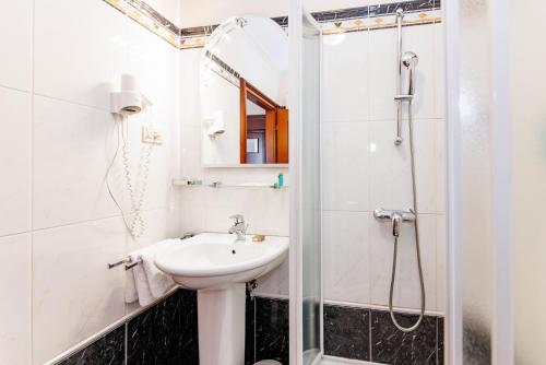 Un baño de Hotel Savoy