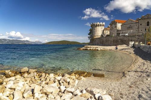 Gallery image of White House Apartments in Korčula