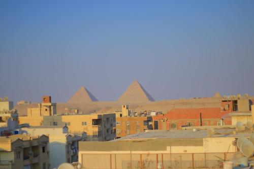 Φωτογραφία από το άλμπουμ του Pyramids Sunrise View Hotel σε ‘Ezbet `Abd el-Ḥamîd