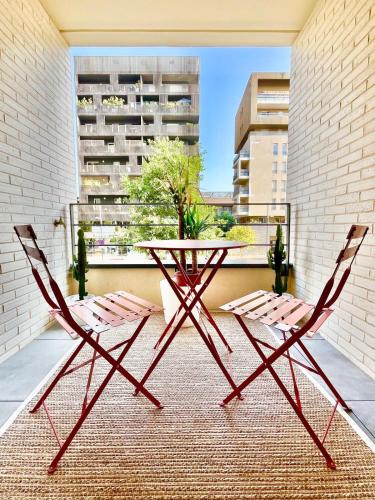 Beautiful flat in Port Marianne with parking