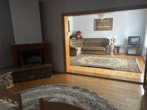 Μια τηλεόραση ή/και κέντρο ψυχαγωγίας στο Vidi House