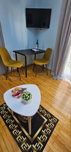 Knezevic resorts 23