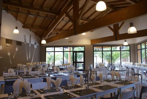 En restaurant eller et andet spisested på Golfo di Maremma Village