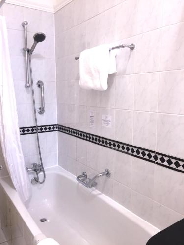 Salle de bains dans l'établissement Millennium Hotel Glasgow