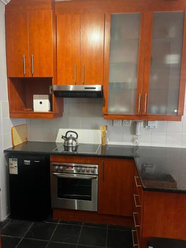 Dapur atau dapur kecil di Live Like a Local in Stellies - By ARPA Hospitalities