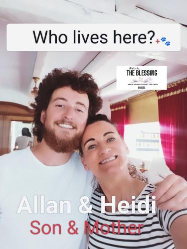Φωτογραφία από το άλμπουμ του Verblijf bij Heidi "The Blessing" WHERE HEAVEN TOUCHES EARTH στην Μπριζ
