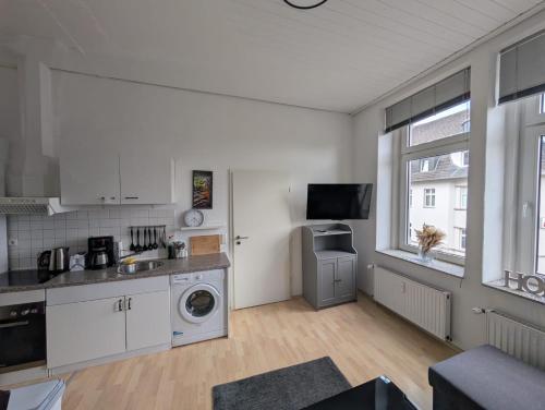 Dapur atau dapur kecil di Zentral gelegene Altbauwohnung in Detmold, Paulinchen