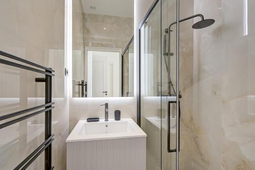 3-bedroom Luxurious and Elegant Family Flat - Vendôme - with AC