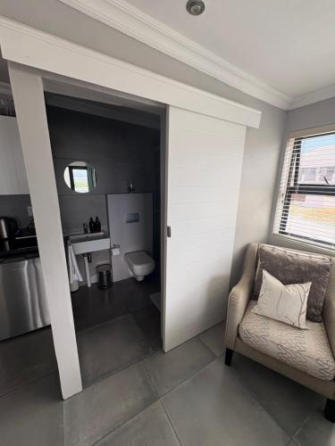Φωτογραφία από το άλμπουμ του Apartment Dolphin House σε Hermanus