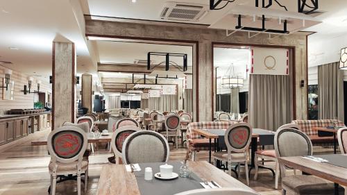 Restoran atau tempat lain untuk makan di Aries Lago Park Hotel & SPA, Mazury
