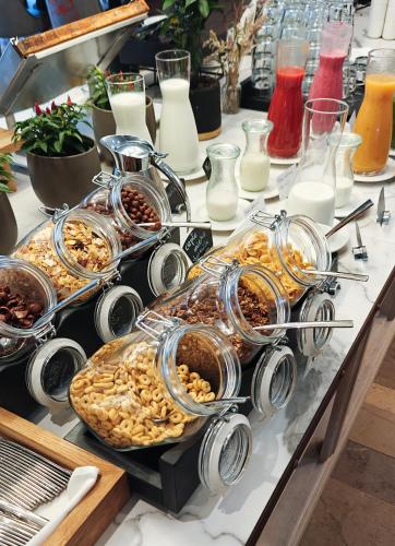 Makanan di atau berdekatan hotel