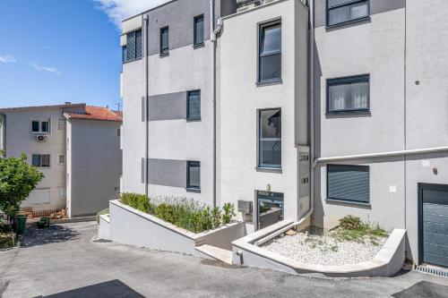 BRAND NEW - Apartment Maestral, Strozanac