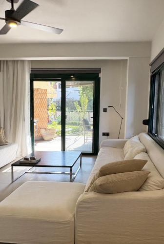 Nikiti Blue house 30m from the beach with sea view