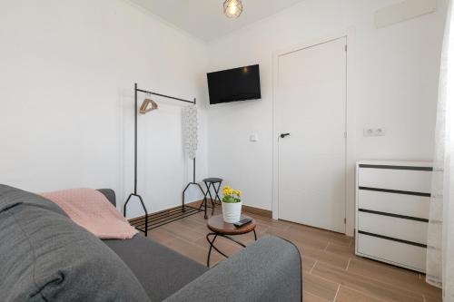 Μια τηλεόραση ή/και κέντρο ψυχαγωγίας στο El Hogar de Ireneo A