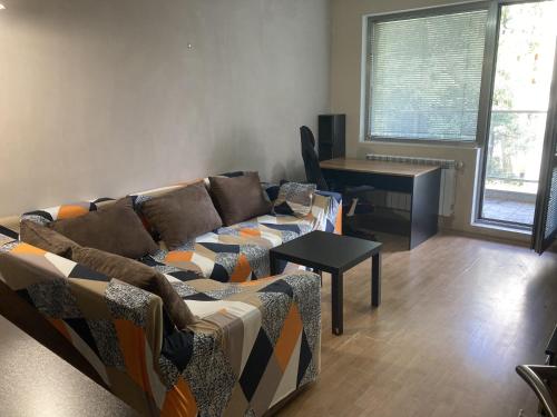 Kyluks 1BR Apartment